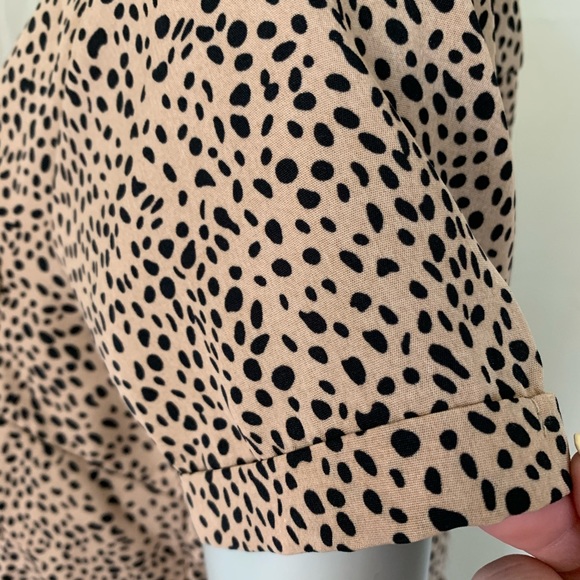 BRAND NEW! Animal dot lightweight button crop top - Picture 4 of 8